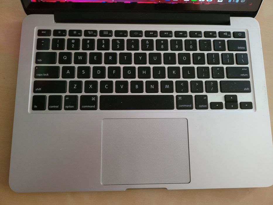 Macbook Pro 13' 256gb ssd 16gb ram