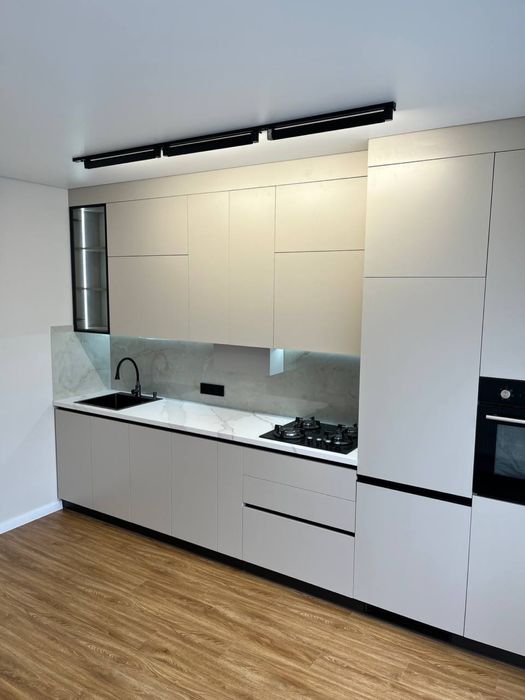 Продам однокімнатну квартиру на Щасливому