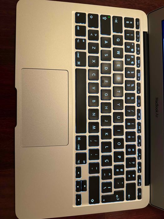 Macbook Air 11’’ (2015) – Excelente estado