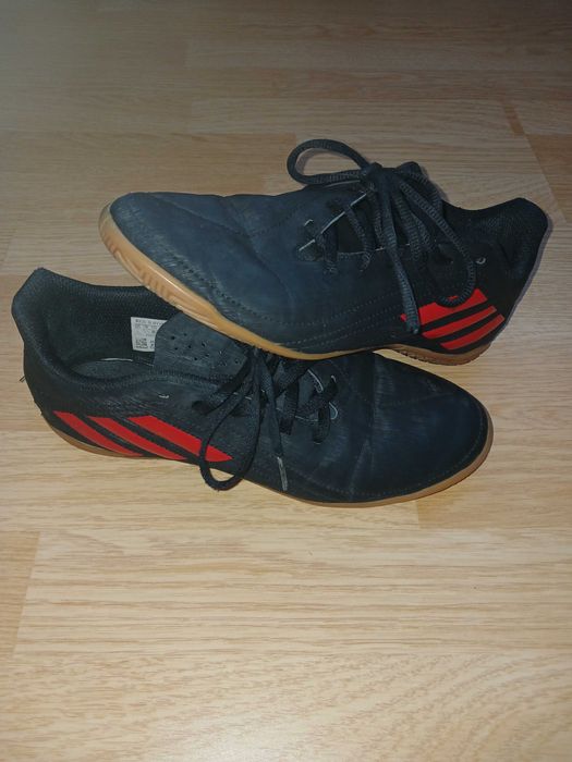 Футзалки. Спортивне взуття