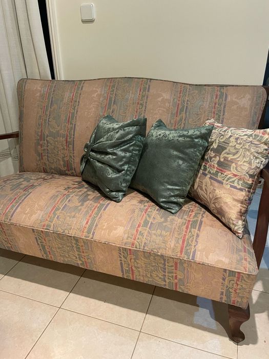 Conjunto de sofá e cadeirões vintage