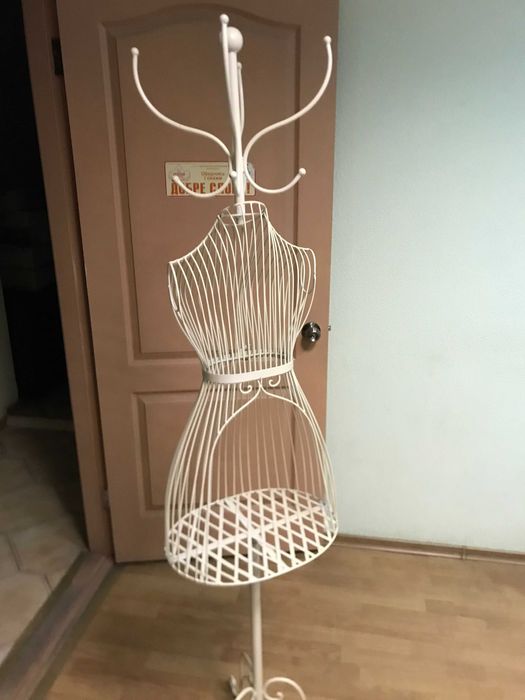 Вішалка-стійка АТЕЛЬЕ ексклюзив