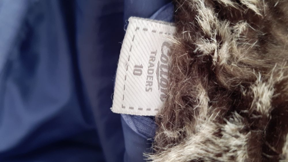 Класна довга куртка