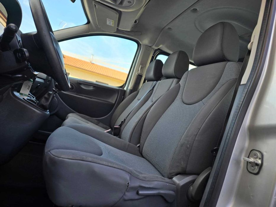 Peugeot Expert L2 2.0Hdi 128Cv "Iva dedutível" (6 Lugares)