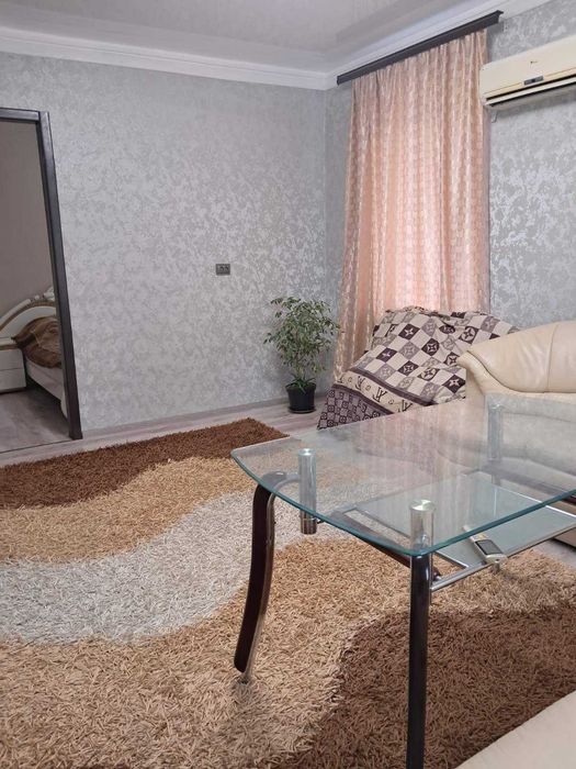 Продам дом с участком 8 сот. Новый евроремонт. Проспект Металлургов. Гараж.