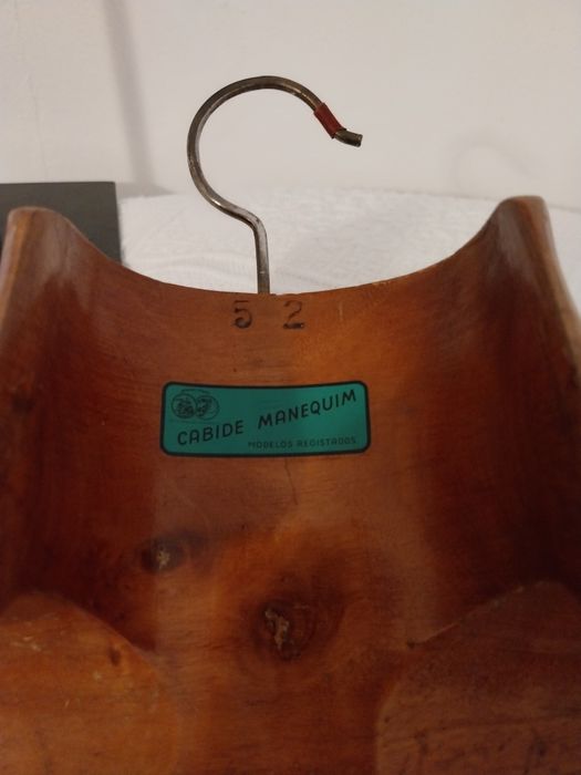 Cabide Manequim antigo, modelis registados, n. 52