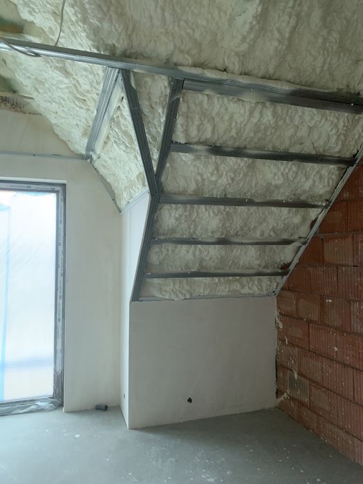 Ocieplanie pianą PUR / Pianowanie poddaszy, izolacje piana pur