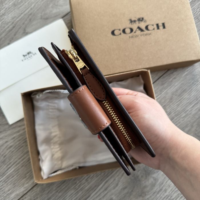 Жіночий гаманець COACH Medium Corner Zip, кошелек коач