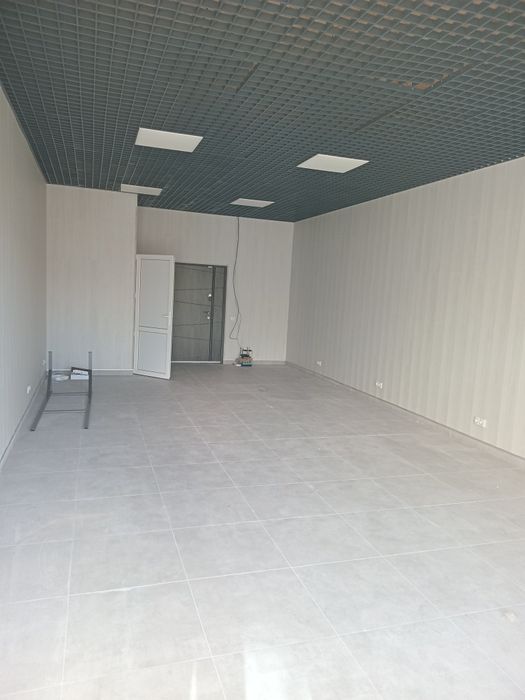 Продам приміщення біля АТБ!!