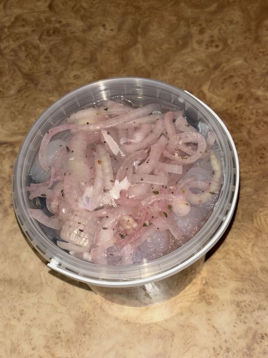 Маринована рибка