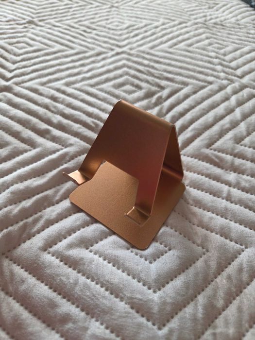 Suporte Metálico para Telemóvel ou Tablet – Rose Gold