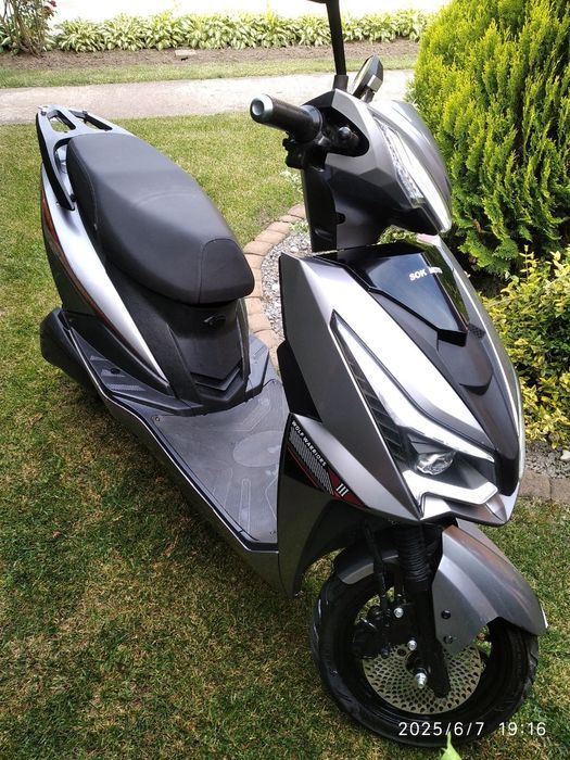 Електро скутер на 72v 2000 ват мотор