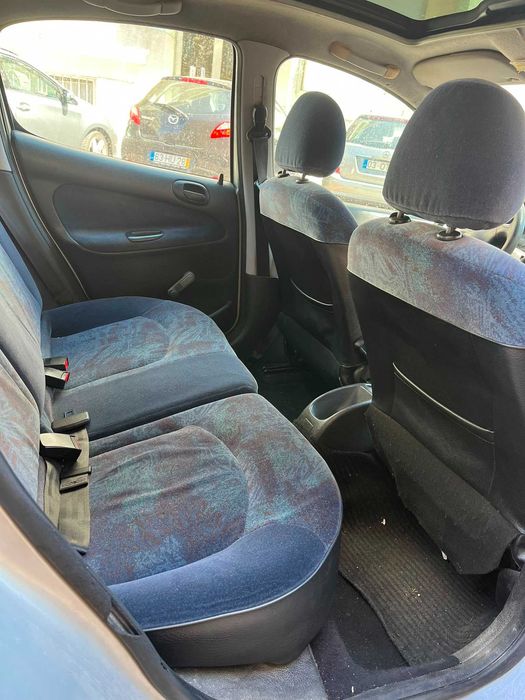 Carro usado em segunda mão