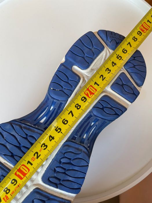 Кросівки ASICS Gel CUMULUS 39 розмір