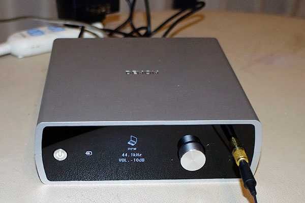 ЦАП усилитель для наушников Denon DA-300USB