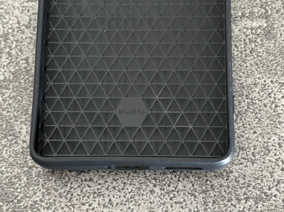 Чехол противоударный на Motorola G85 \ Moto Edge 50 Fusion чохол