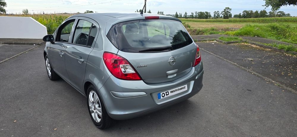 Opel Corsa Black Edition