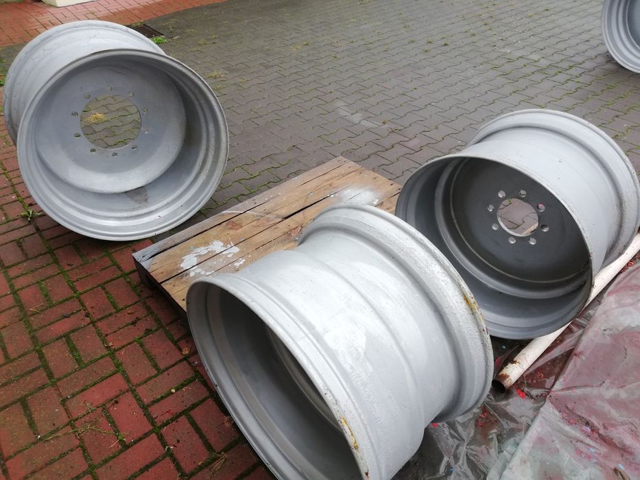 Felgi kombajn zbożowy Case Class 26,5x16 oraz 214x32