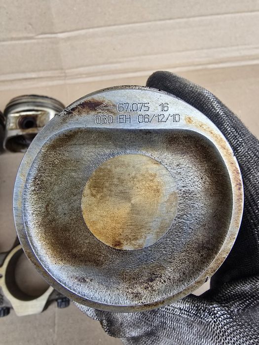 Шатуни поршня VW polo ludo 1.0