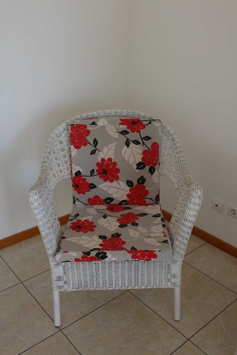 2 cadeiras de Vime Branca