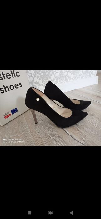 Czarne zamszowe czółenka r.37 -stan BDB-