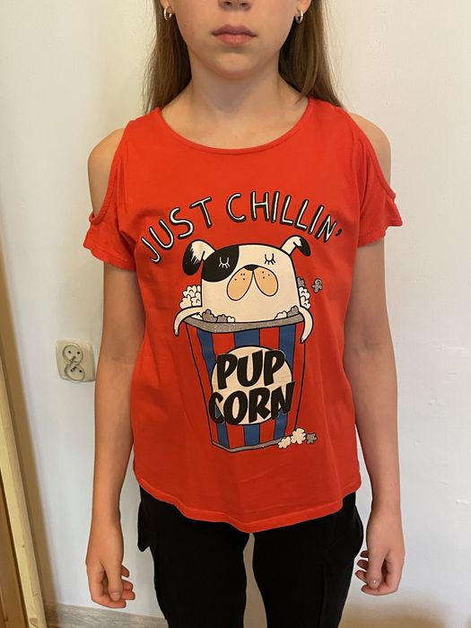 Koszulka t-shirt bluzka czerwona pies pop corn napis nadruk 146