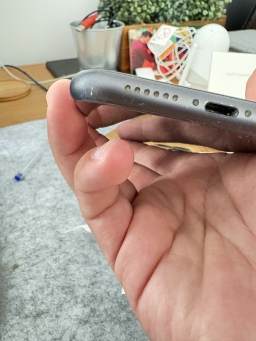 Apple iPhone 11 Black