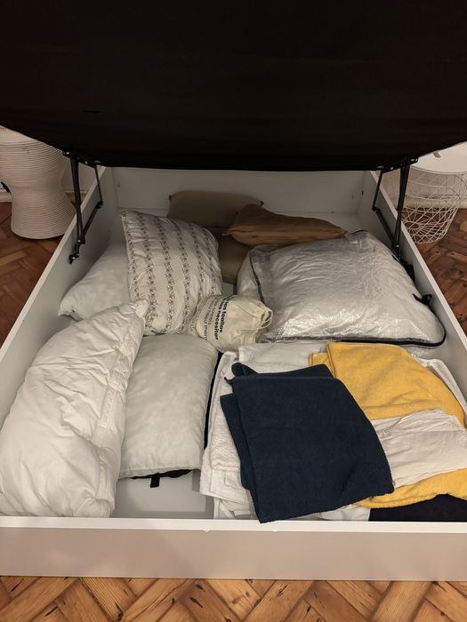 Base sommier + colchão JYSK 140x190 branco