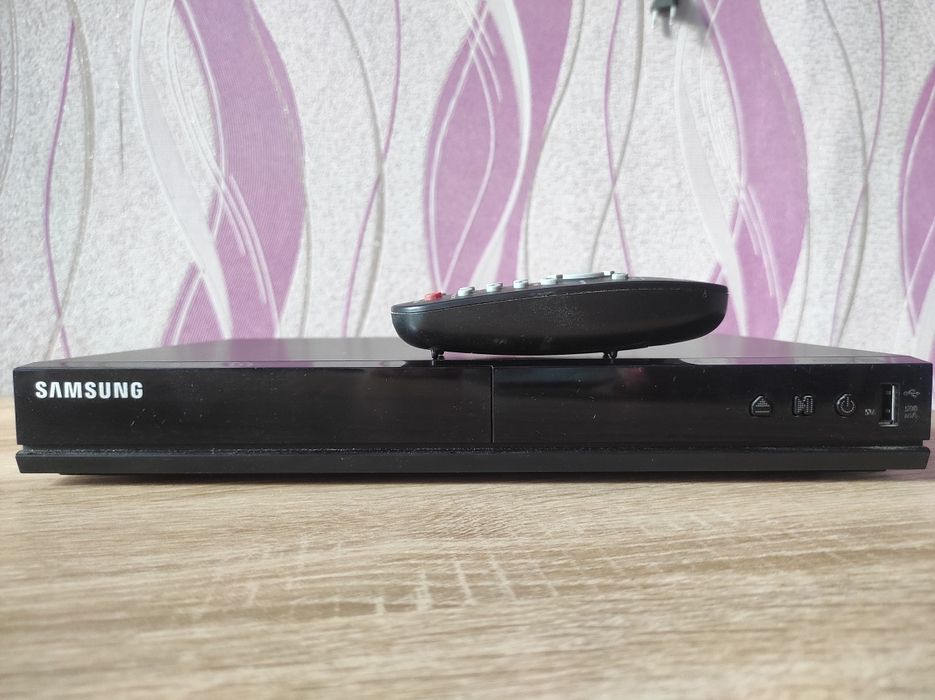 DVD E-360 Samsung (Лазерный видео проигрыватель)