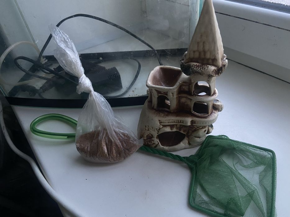 Акваріум з усіма аксесуарами