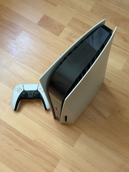 PlayStation 5 825 GB