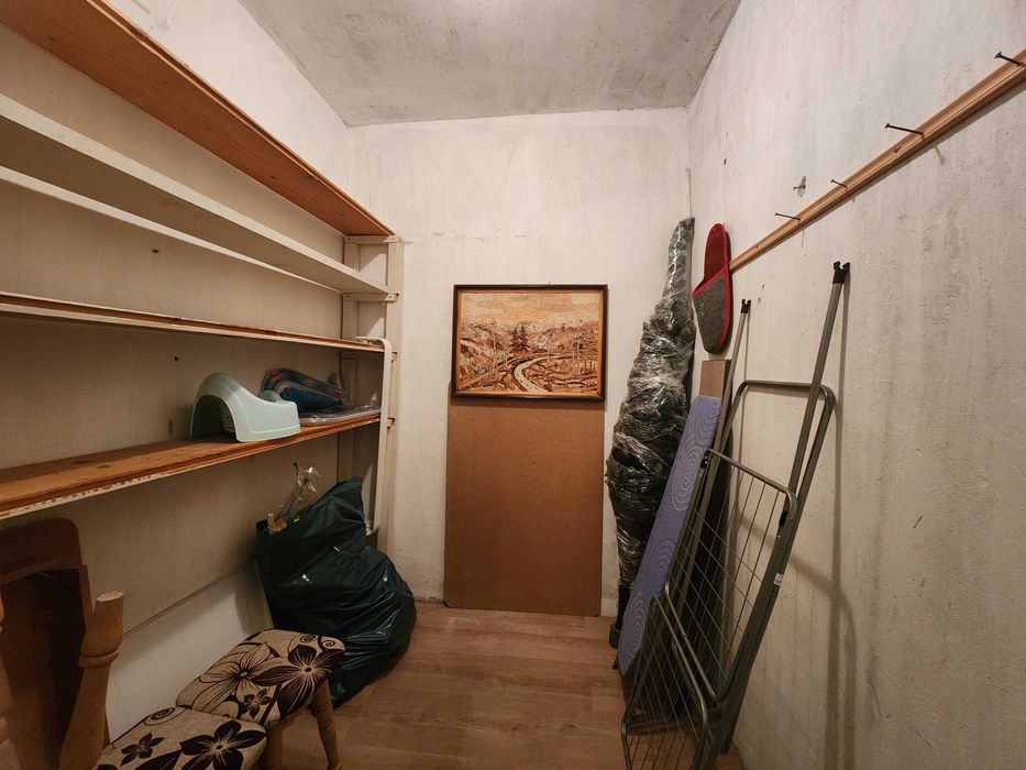 Простора однокімнатна квартира з євроремонтом, меблями та технікою