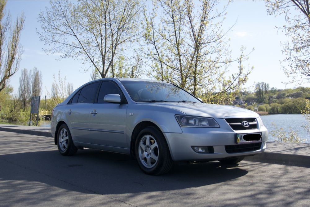 Hyundai Sonata NF
