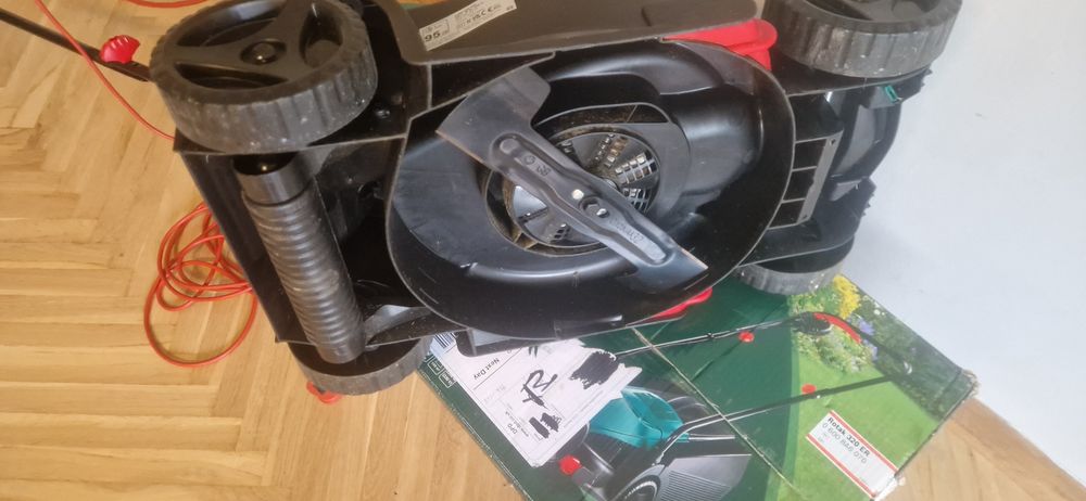 Kosiarka elektryczna BOSCH rotak er32