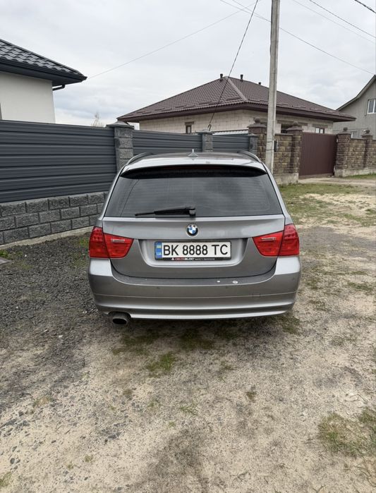 БМВ е91 320d 2010