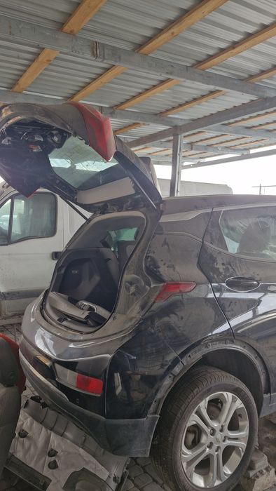 Розбираємо Chevrolet Bolt EV