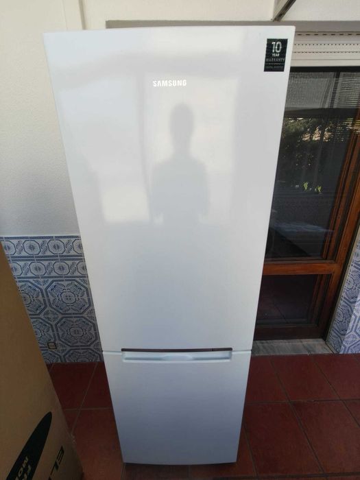 Frigorífico combinado Samsung RB30J3000WW – 321L – No Frost