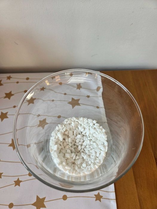 19 szklanych wazonów bezbarwnych z kamieniami na świece, wesele, ślub