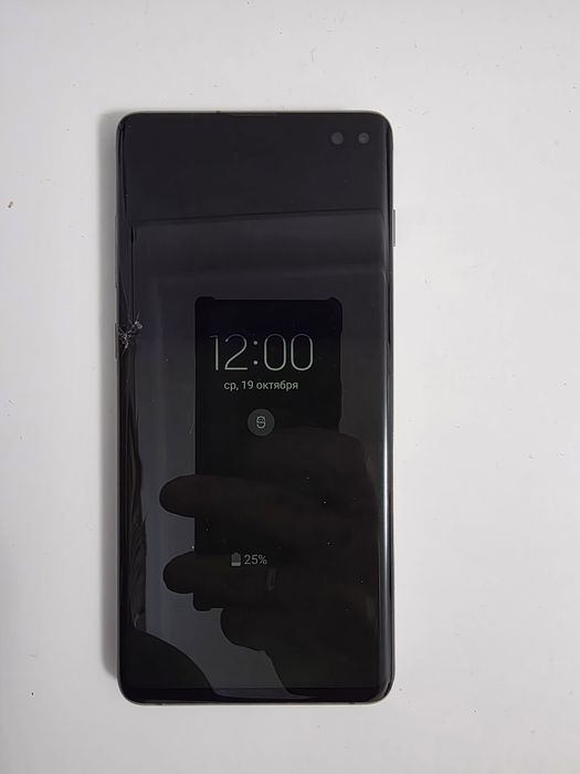 Продам samsung Galaxy s10 plus ( + )