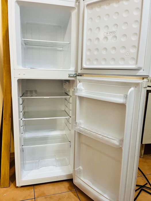 Холрдильник б/у(состояние 9/10)