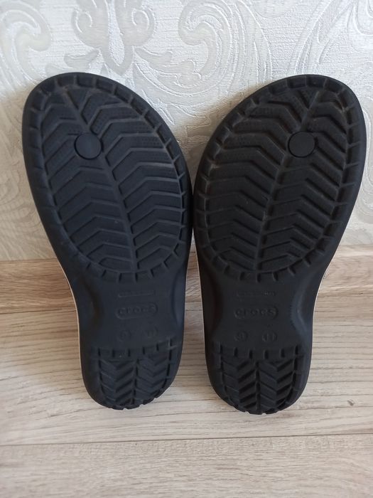 Продам вьетнамки Crocs