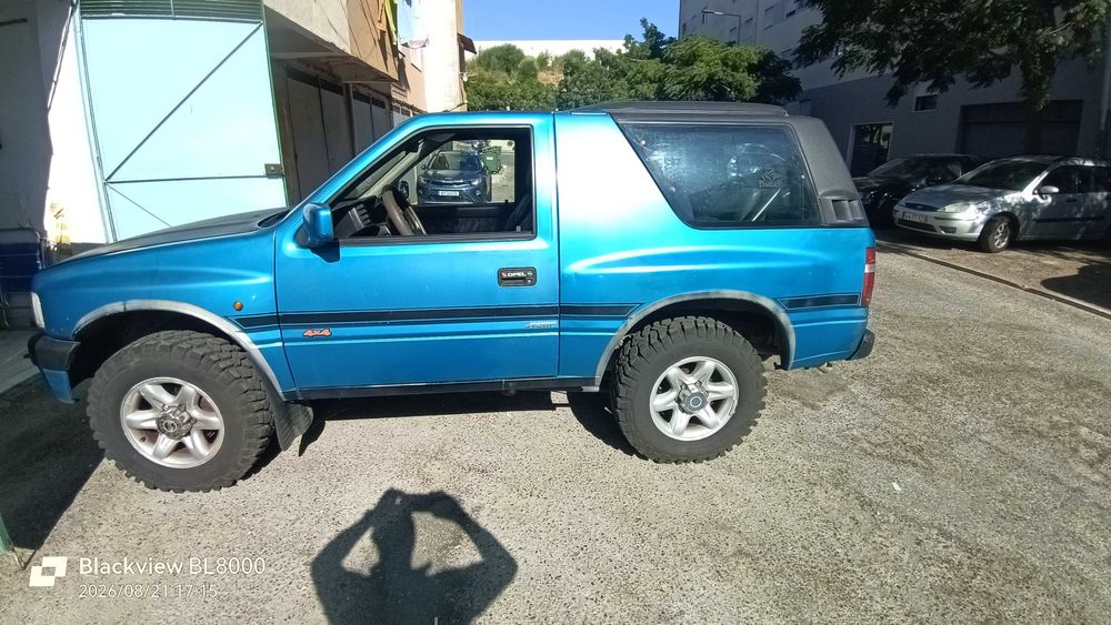 Vendo/Troco Opel Frontera A Motorização: 2.8 TDI Isuzu Diesel c/ 4 Pneus novos.