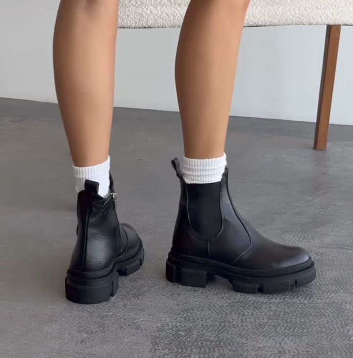 Кожаные ботинки - размер 36