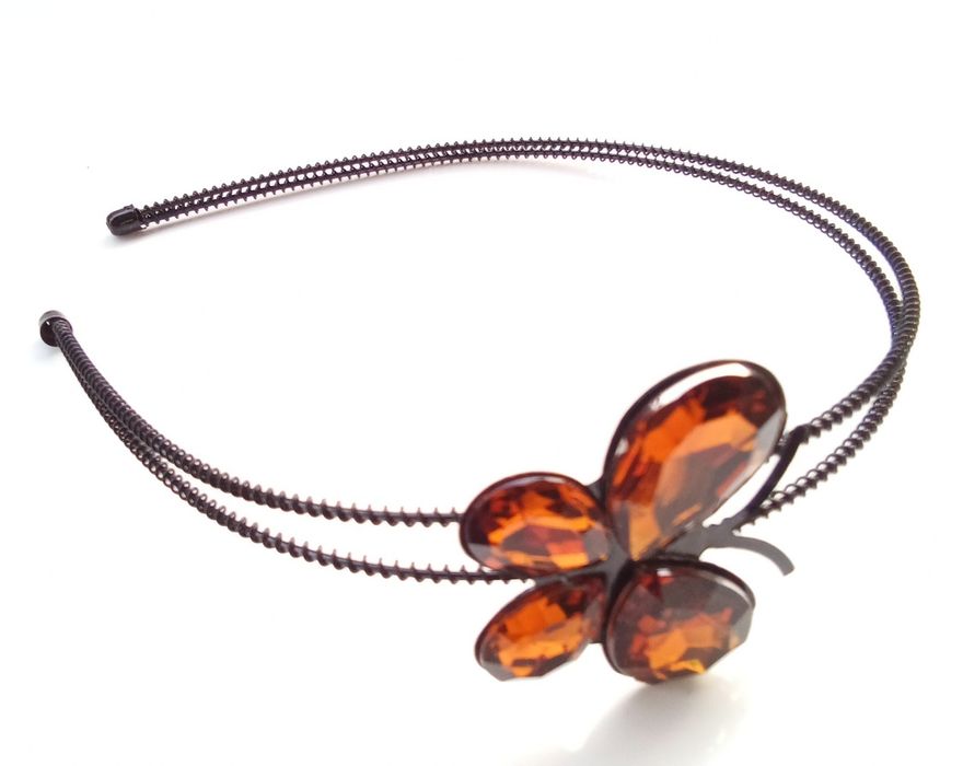 Opaska metalowa z cyrkoniowym motylkiem