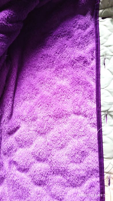 Продам куртку весна осінь.