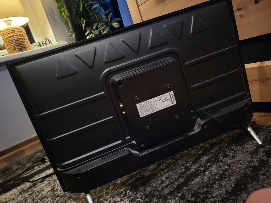 Telewizor 32 całe TCL