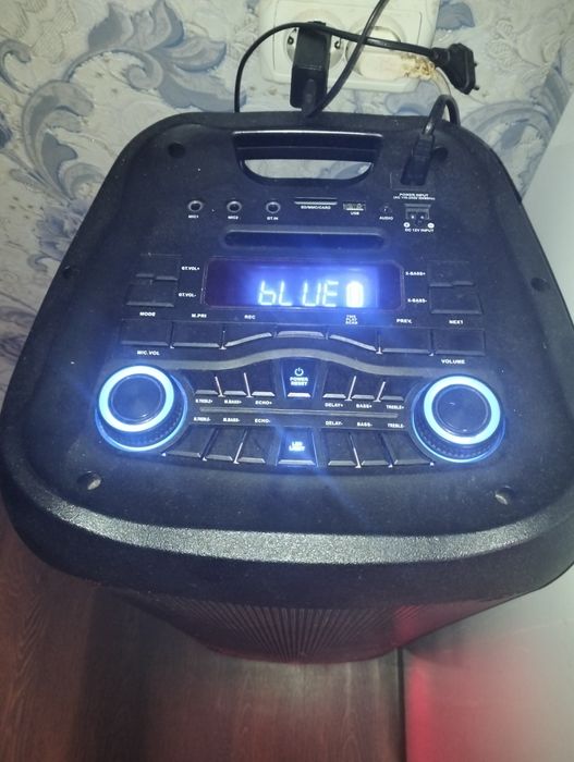 300Wt потужна блютуз колонка MANTA spk 5450 Phantom до 10год батарея