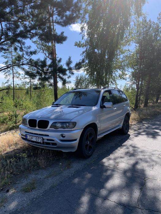В продажі BMW X5
