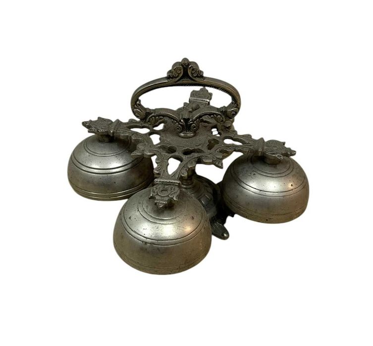 Sino antigo em bronze