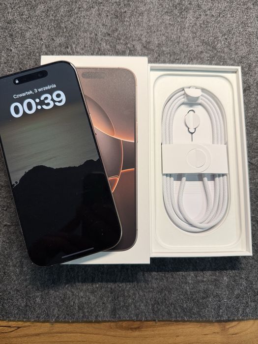iPhone 16 Pro 128 GB Desert Titanium – IDEALNY STAN + PEŁNY ORYGINALNY ZESTAW